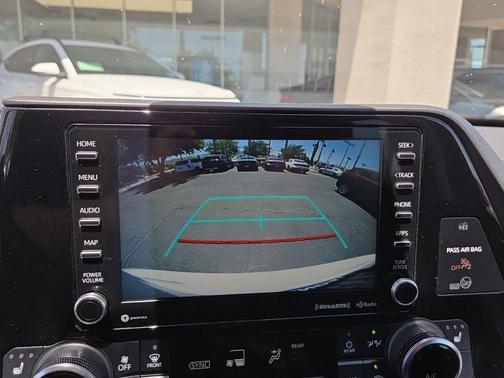 Wind Chill Pearl 2022 Toyota Highlander Hybrid XLE