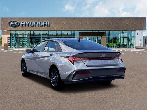 2026 Hyundai ELANTRA HEV SEL Sport