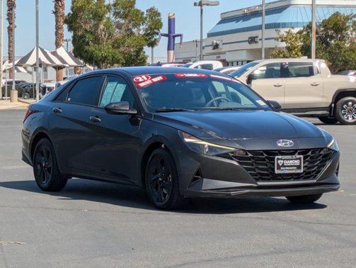 2021 Hyundai ELANTRA SEL