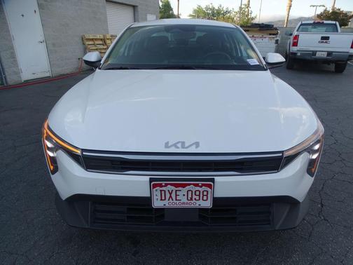 Snow White Pearl 2025 Kia K4 LXS