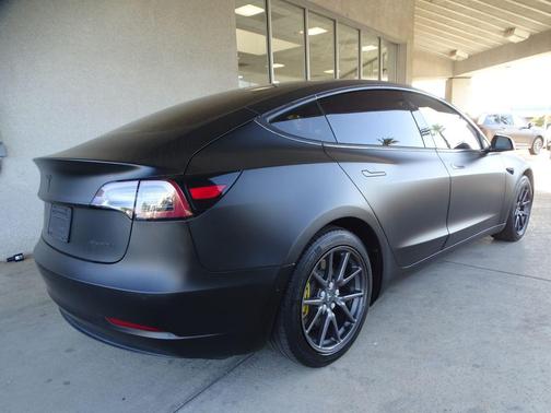 Midnight Silver Metallic 2020 Tesla Model 3 Long Range