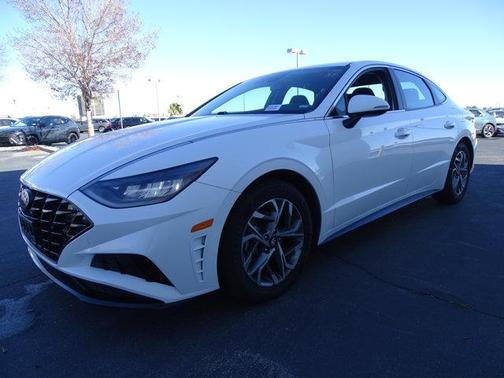 2022 Hyundai SONATA SEL
