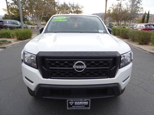 2024 Nissan Frontier S