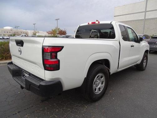 2024 Nissan Frontier S