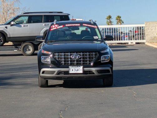 2024 Hyundai VENUE SEL