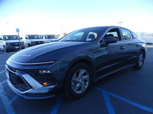 2025 Hyundai SONATA SE