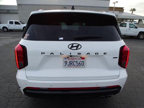 Hyper White 2024 Hyundai PALISADE Calligraphy Night Edition
