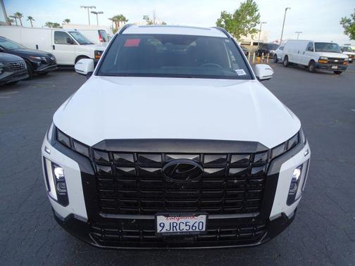 Hyper White 2024 Hyundai PALISADE Calligraphy Night Edition