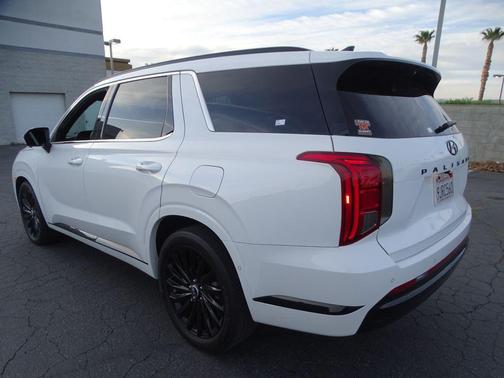 Hyper White 2024 Hyundai PALISADE Calligraphy Night Edition