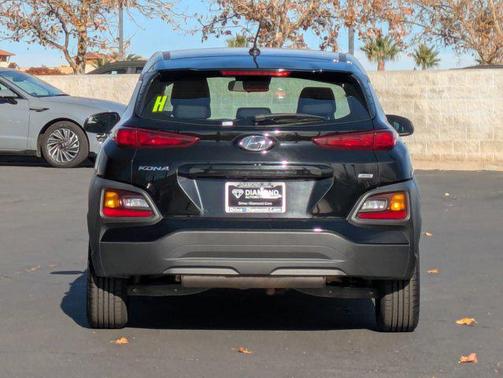 2021 Hyundai KONA SE