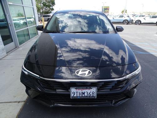 Abyss Black 2025 Hyundai ELANTRA SEL