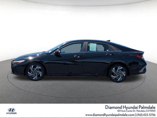 Abyss Black 2025 Hyundai ELANTRA SEL