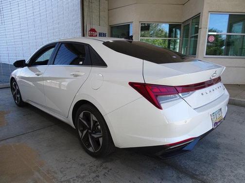 2021 Hyundai ELANTRA Limited