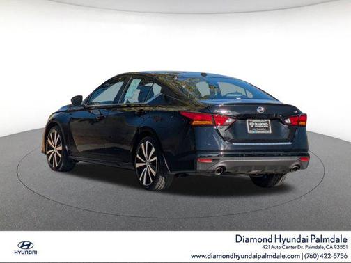 2022 Nissan Altima SR FWD