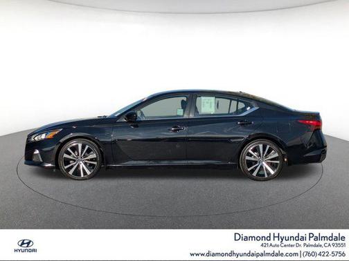 2022 Nissan Altima SR FWD