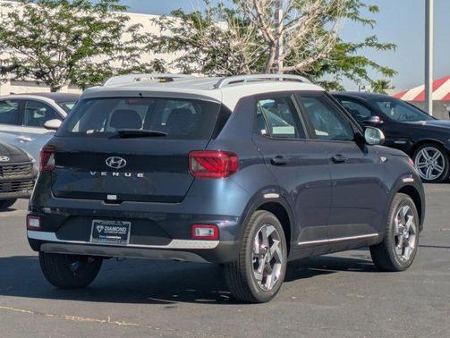 2025 Hyundai VENUE Limited