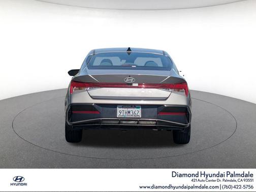 Fluid Metal 2025 Hyundai ELANTRA SEL