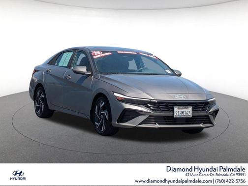 Fluid Metal 2025 Hyundai ELANTRA SEL