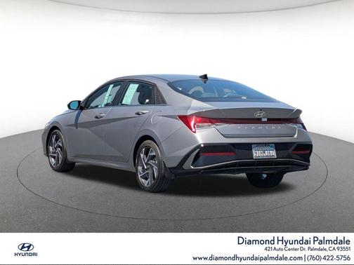 Fluid Metal 2025 Hyundai ELANTRA SEL