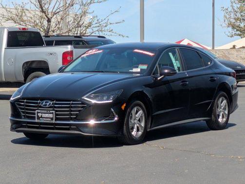 2023 Hyundai SONATA SE