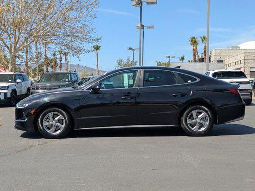 2023 Hyundai SONATA SE