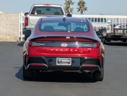 2025 Hyundai SONATA Hybrid SE