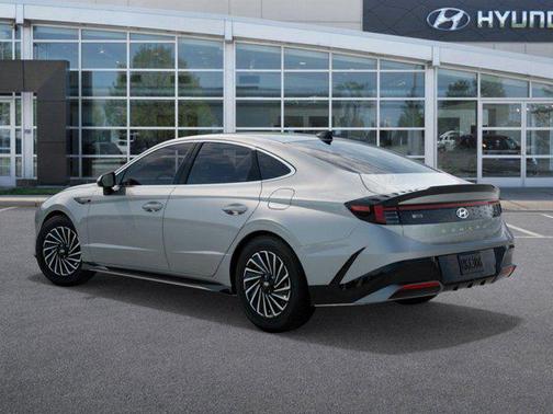 2025 Hyundai SONATA Hybrid SE