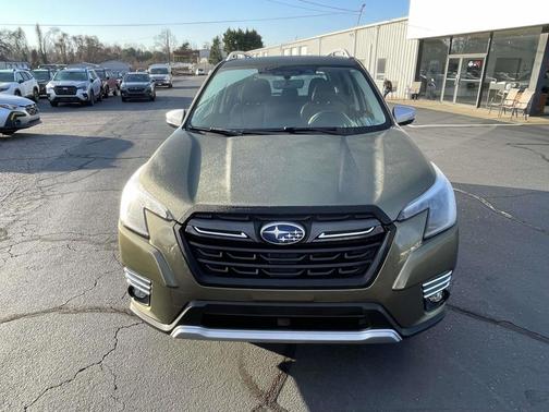2023 Subaru Forester Touring CVT