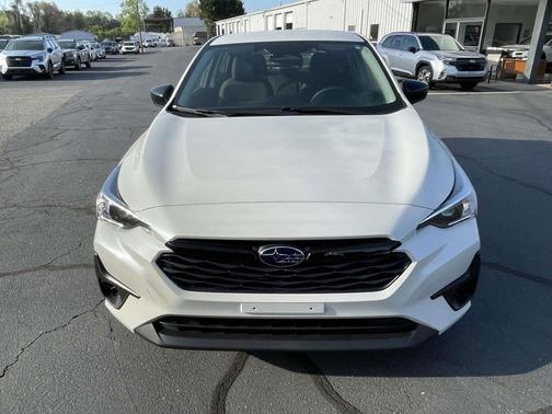 Crystal White Pearl 2024 Subaru Impreza AWD