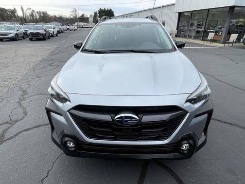 2024 Subaru Outback Premium AWD