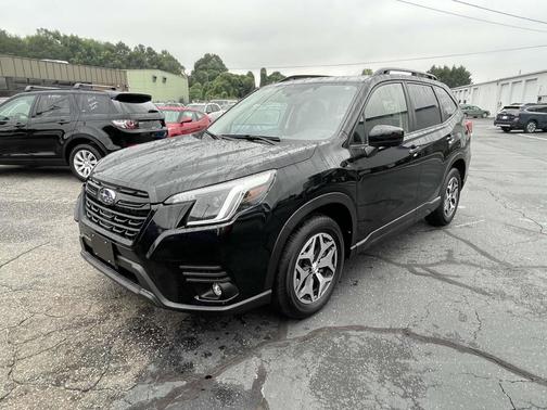 2024 Subaru Forester Premium AWD