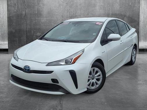 2022 Toyota Prius LE