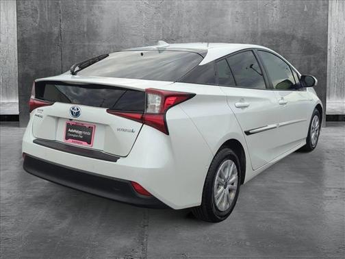 2022 Toyota Prius LE