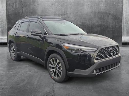 2025 Toyota Corolla Cross XLE