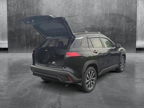 2025 Toyota Corolla Cross XLE