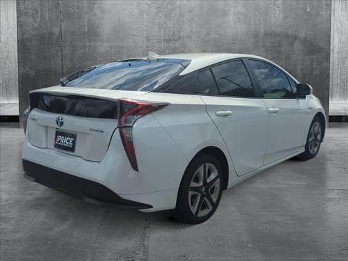 2016 Toyota Prius Three Touring