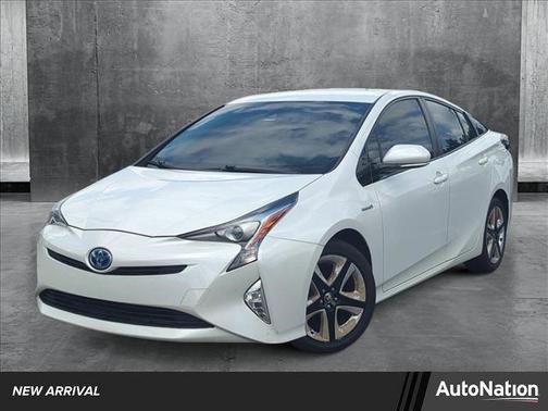 2016 Toyota Prius Three Touring