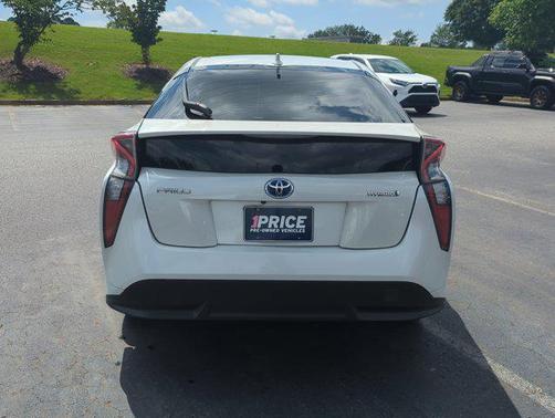 2016 Toyota Prius Three Touring