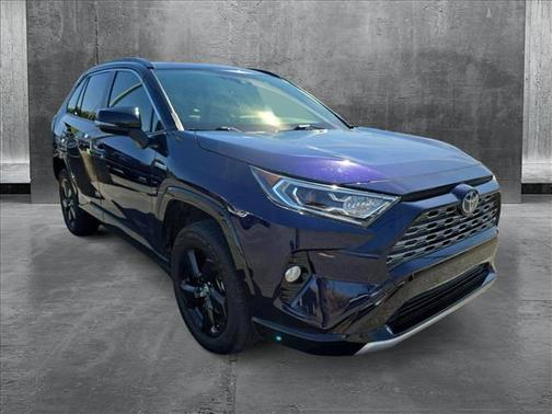 2020 Toyota RAV4 Hybrid SE