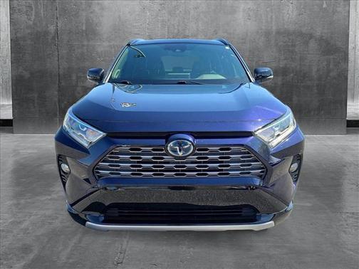 2020 Toyota RAV4 Hybrid SE