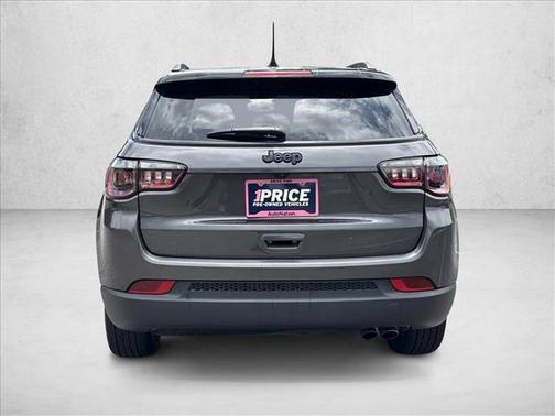 Granite Crystal Metallic Clearcoat 2022 Jeep Compass Latitude