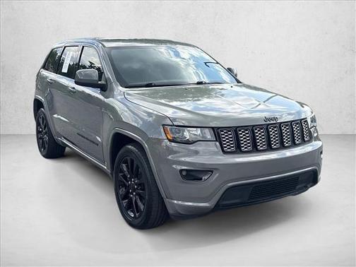 Sting-Gray Clearcoat 2020 Jeep Grand Cherokee Altitude