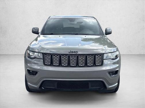 Sting-Gray Clearcoat 2020 Jeep Grand Cherokee Altitude