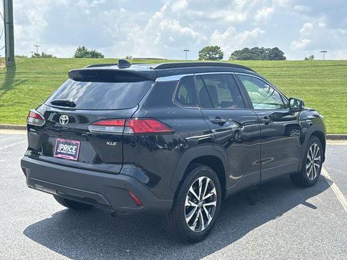 2024 Toyota Corolla Cross XLE