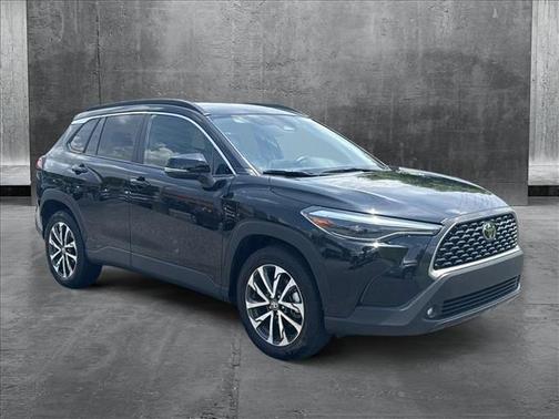 2024 Toyota Corolla Cross XLE