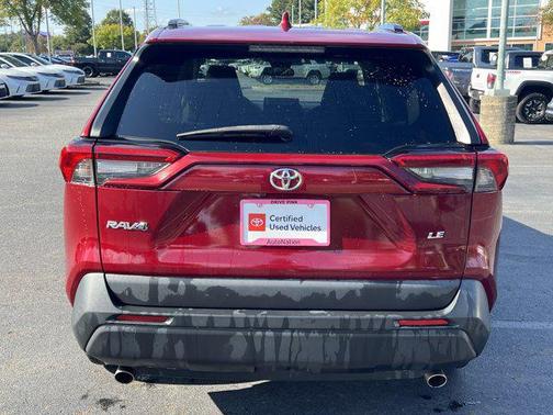 2020 Toyota RAV4 LE