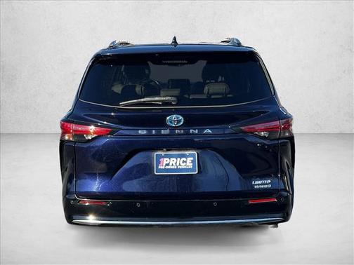 2021 Toyota Sienna Limited 7-Passenger