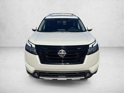 2022 Nissan Pathfinder SL 2WD