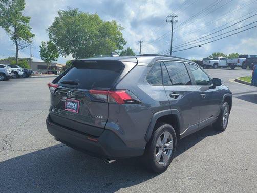 2022 Toyota RAV4 XLE