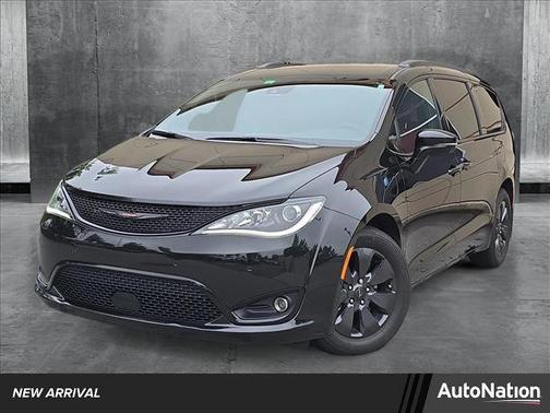 2020 Chrysler Pacifica Hybrid Red S Edition